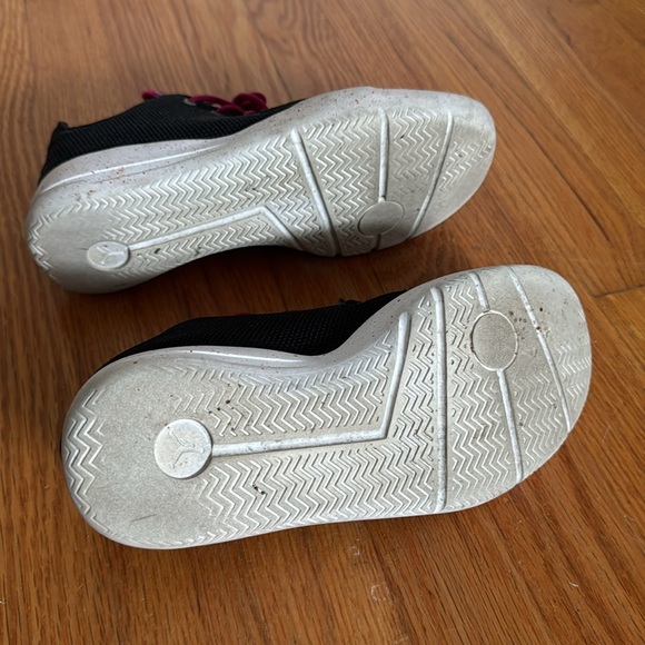 Jordan sneakers - Picture 4 of 4